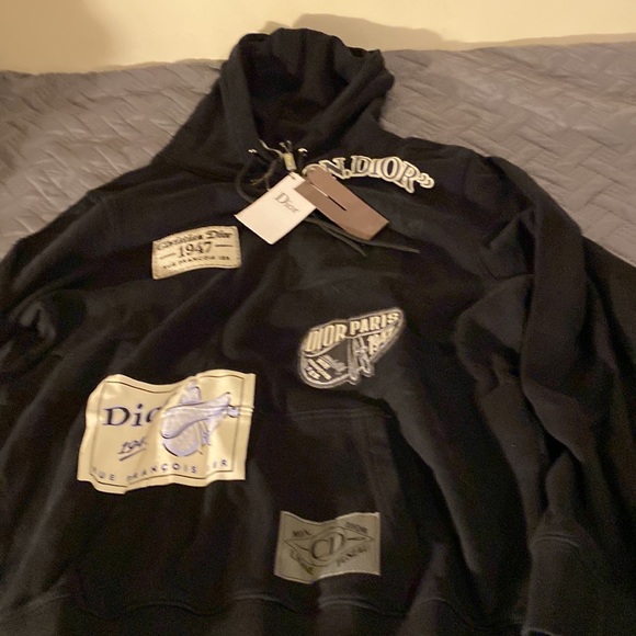 Brand new not even try on - Picture 6 of 7